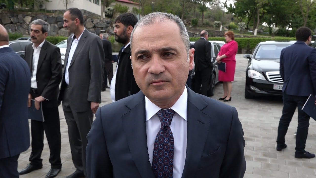 Ով այսօր ծառայում է Նիկոլին, առնվազն ես ոչ մի շփման եզրեր նրանց հետ չեմ տեսնում․ Վահե Հակոբյան