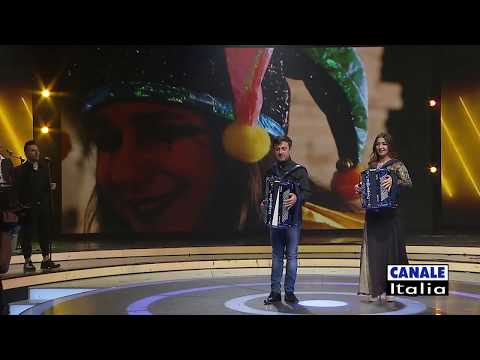 Alessandro Mangani "Il giullare" | Cantando Ballando (HD)