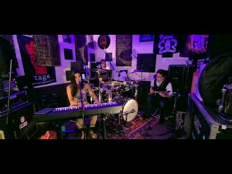 Un Segundo Mas - Saint (USA)
