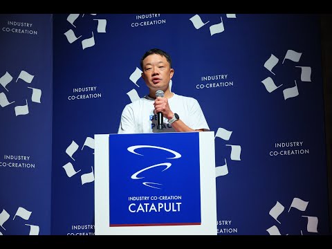 Facebookはホロコースト否定論者にプラットフォームを提供し続けている