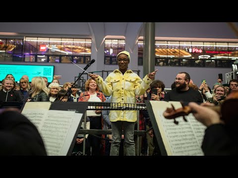 CBSO at New Street Station | John Williams: Imperial March (from Star Wars)
