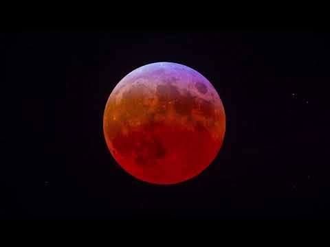 A 5 hours timelapse of the Total Lunar Eclipse of March 14th 2025