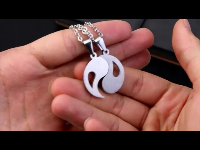 Vídeo relacionado con LOLIAS 4 Piezas Yin Yang Pulsera Pareja Collar con Colgante de Corazón Collar Pareja De La Amistad Adecuado para Parejas/Familia/Mejores Amigos Regalo de San Valentín