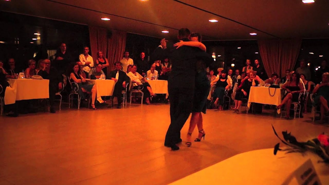 Santiago Castro y Carla Rossi - Tigre viejo