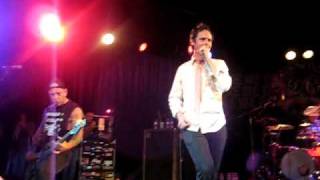 Bouncing Souls - Mommy, Can I Go Out and Kill Tonight? (Misfits Cover) 10/28/09