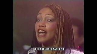 Skyy ft Nas - Here's To You (1980)