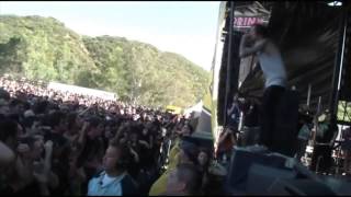 Suicide Silence - Slaves To Substance (Legendado/Tradução)