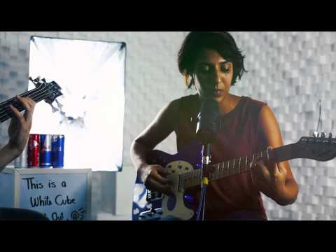 Shout Out - Maii Waleed