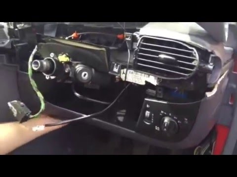 Removing steering column of a Mercedes A class (part 2)