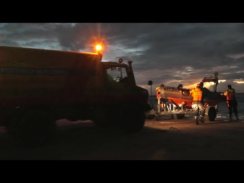 P1 KNRM Texel | Reddingsstation De Koog rukt met spoed uit voor een vaartuig in de problemen