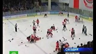 хоккейный матч с самого начала перешёл в драку