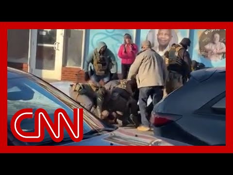 Man shot and killed by federal agents in Minneapolis