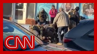 Download lagu Man shot and killed by federal agents in Minneapolis mp3 Download lagu Man shot and killed by federal agents in Minneapolis mp3