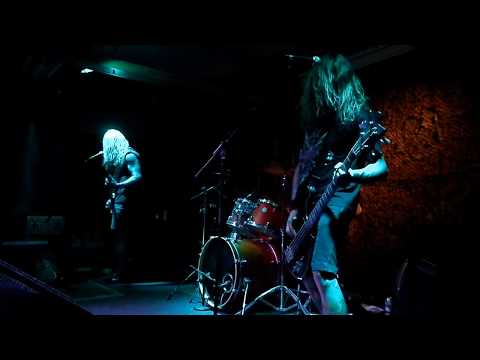 KAOSQUAD 21.9. 2018 MC Fabrika - České Budějovice