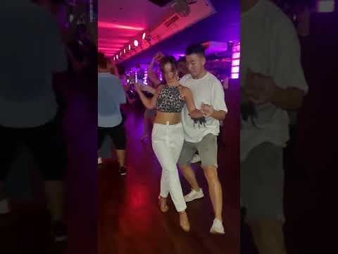 Xi Dünnhoff & Iwona - Social Bachata Dance - Dusseldorf