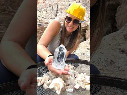 ELA VEIO DO TEXAS ACHAR PEDRAS PRECIOSAS #cristal #crystal #crystals #pedras #pedraspreciosas #gems