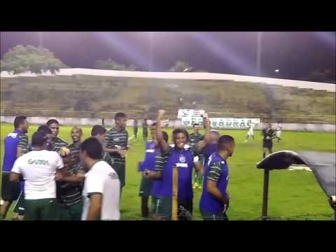 Gol da vitória de América-PE 2x1 Vitória-PE,  na visão das arquibancadas.