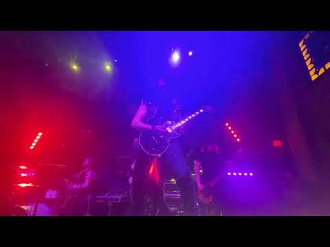 Taking Dawn  live at the house of blues opening for a Adelitas Way