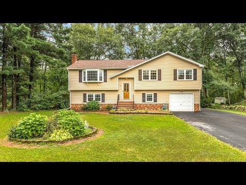 6 Great Neck Dr, Wilmington MA - offered by Christine Beaudry - Tel: 978-512-9367