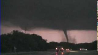 preview picture of video 'May 21 2011 Emporia and Reading Kansas tornado'