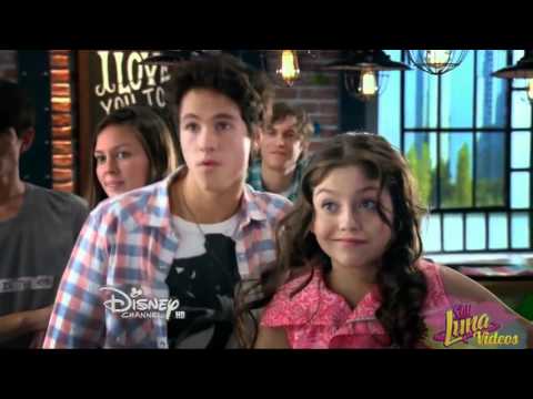 Soy Luna   Capítulo 6   Ámbar y Matteo cantan “Mírame a mí“ y se besan