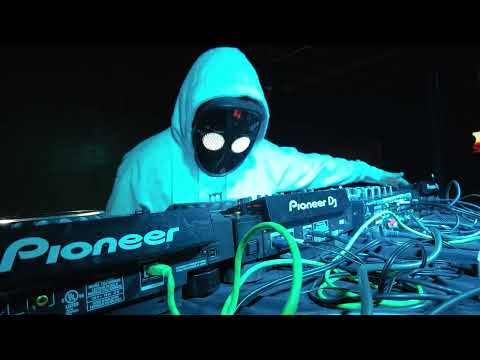 IN ORBIT DUBZ LIVE @ BSIDE LOUNGE - OPENER FOR DIRTYSNATCHA - FULL SET [CROWD VIEW] - 2/3/23