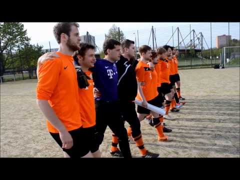 Übergabe zwischen der Lokomotive Grobmotorik EF und den Glashoch Rangers