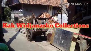 Download lagu Kenangan Manis musti Berlalu mp3