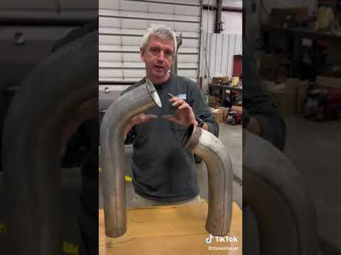 SMALLER IS BETTER? 3.5" DOWNPIPE FITS BETTER (part A) #shorts #shortvideo #diesel #trucks #downpipe
