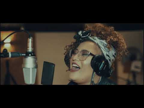 Não olhe assim -  Brasiliana