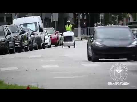 Delivery robots roll out in Austin’s bike lanes
