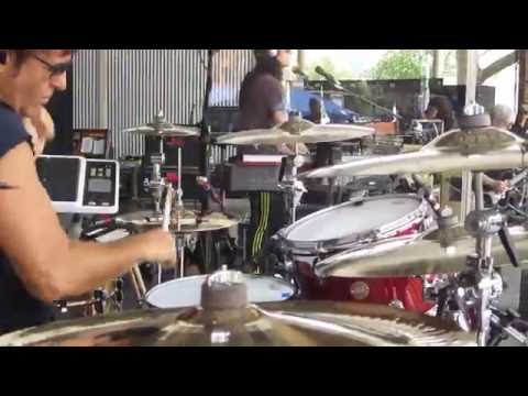 WHAT IT'S LIKE TO WATCH BLONDIE CLEM BURKE PERFORMING UP-CLOSE