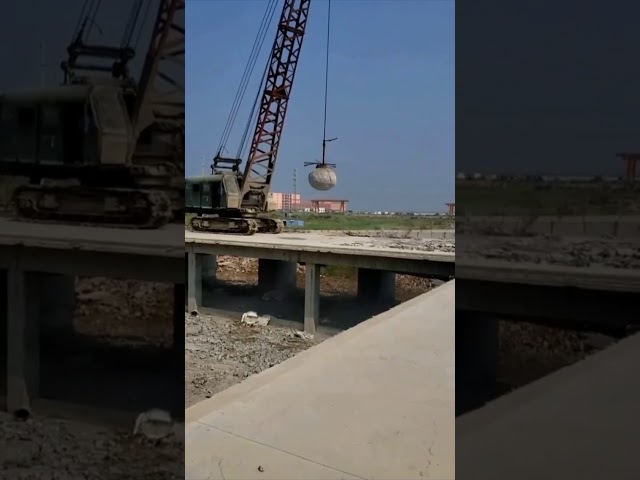 Vídeo relacionado con Tonka Bola de demolición de Acero, fabricación Duradera de Acero auténtico, Juguete de demolición Amarillo con acción Realista, para niños y niñas de a Partir de 3 años