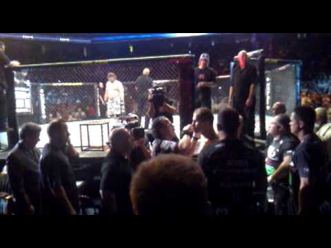 UFC 117 Roy Nelson vs. Junior Dos Santos walkout