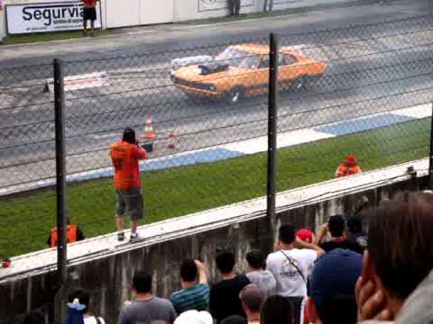 RECORD DO GUSTAVO CASTAÑON NO SABADO, FESTIVAL DE CURITIBA 2011.MPG