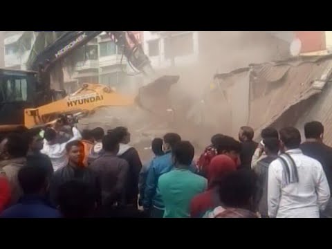 মিরপুরে উচ্ছেদ অভিযান, স্থানীয়দের সঙ্গে পুলিশের ধাওয়া পাল্টা ধাওয়া | ETV News