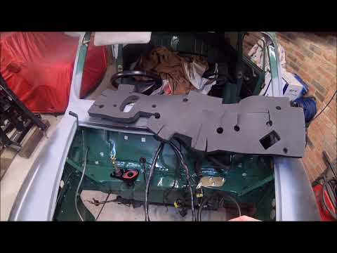 Classic Mini Workshop - Project Sprout Pt. 39 Fitting bulkhead insulation