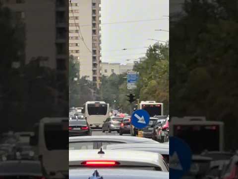 Autobuzul MBC €3 #4463 tranzitând Bd. Basarabia pe linia 640