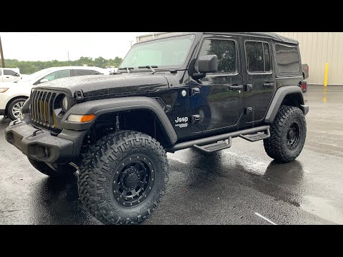 Jeep Wrangler 2” Mopar Lift Apex Edition Akins 2020 on 35s