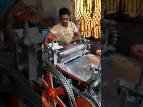 Namak Para Cutting Machine, 3 kW, Capacity: 30 kg/Hour