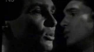 Gene Pitney - Something's Gotta Hold Of My Heart