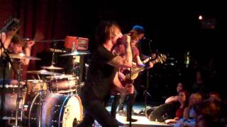 We Are The Ocean - Runaway (Live)