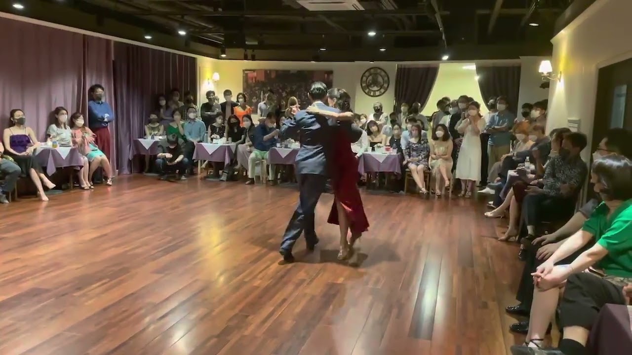 Pelin and Miguel Calvo - Milonga Luminoso - 02 No hay tierra como la mia