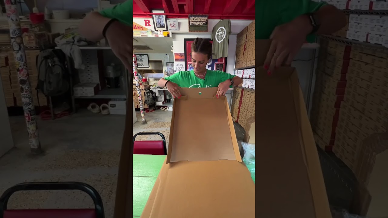 How to fold a pizza box