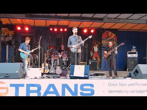 Lennium Fighters - "Am I Not Creative" (live at FTrans Open Air 2018)