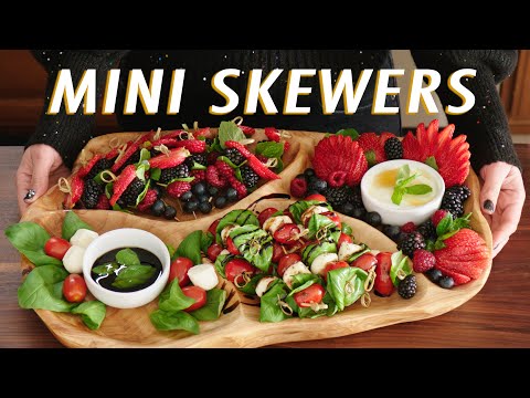 Caprese & berries skewers! Easy, fast and delicious appetizers for your next party! | Sweet & savory