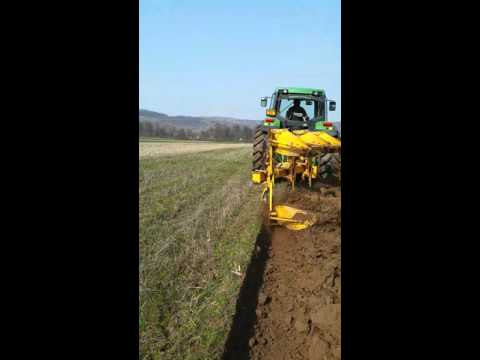 Tata Nelson de Cazanesti are Jhon Deere😂😂💪💪 nu are Fiat 😂😂(by Vasile si Damian)