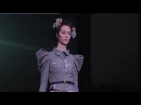 LOUIS VUITTON Fashion Show Spring Summer Paris 2007 by Fashion Channel