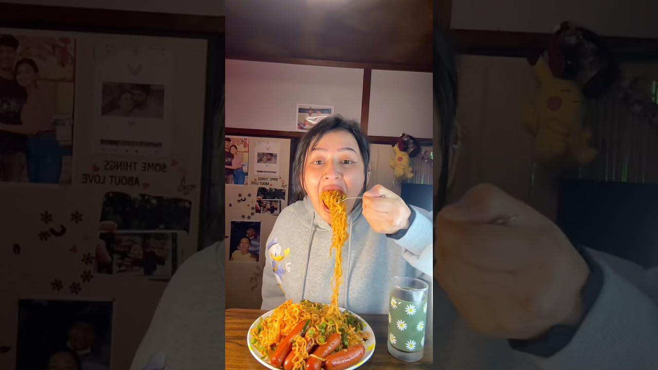 #foodchallenge #foodiesisters #rockpaperscissors #funny #thefoodie