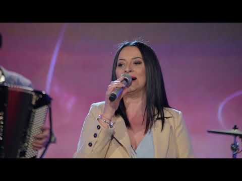 Aneta i Grupa Molika - Gusni me kerko (Art Studio Production Live TV Show)